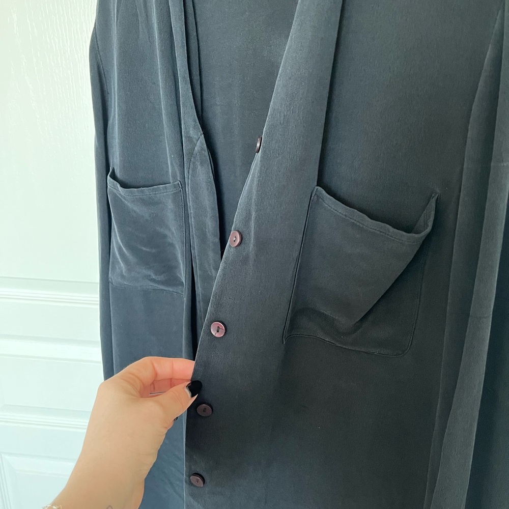 Thrifted women’s button up top